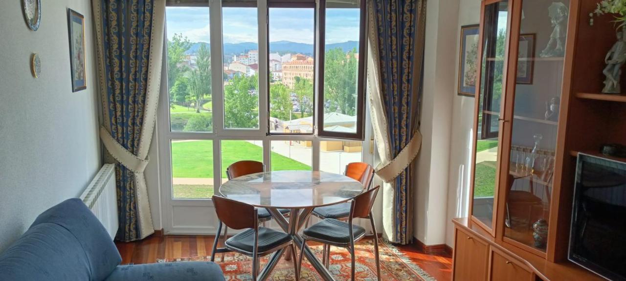Apartamento Avelina Monforte De Lemos Exteriör bild